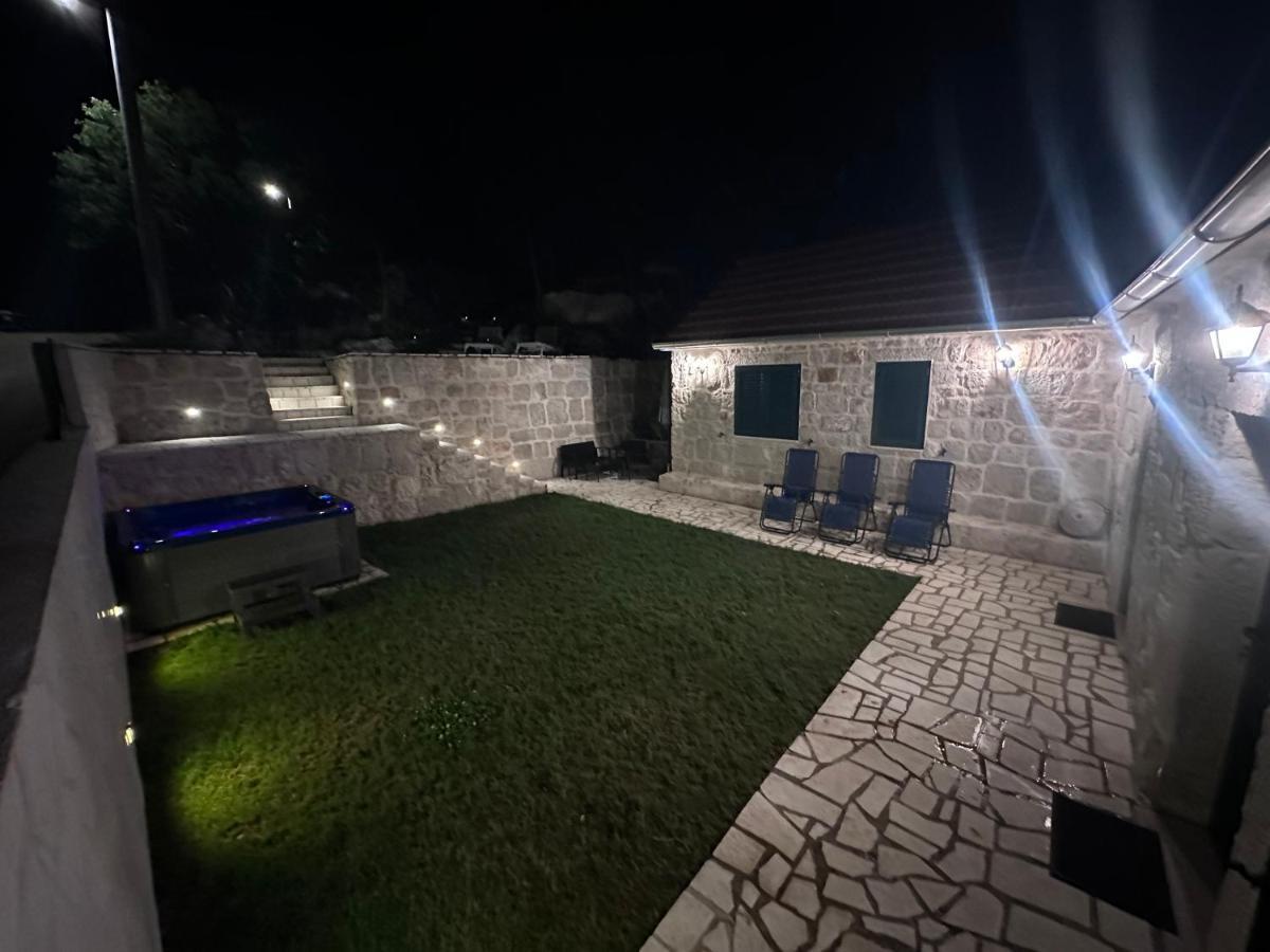 Aga Villa Zagvozd Exteriör bild